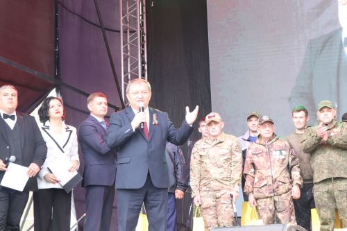 Нурлат отметил тройной праздник: День города, День Республики и День нефтяника