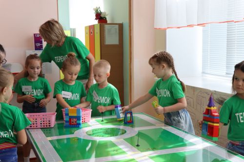 Нурлатские дошколята осваивают ПДД в новом автоклассе от ТУ в г. Нурлат ГБУ «БДД»