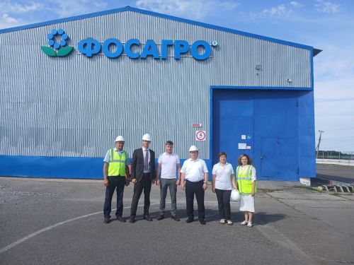 Дамир Ишкинеев оценил работу логистического комплекса «ФосАгро-Волга» в Нурлате