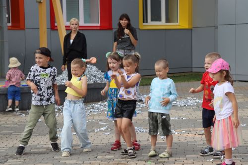 «Краски лета» раскрасили сквер Музыкальный в Нурлате