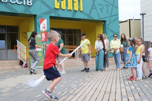 «Краски лета» раскрасили сквер Музыкальный в Нурлате