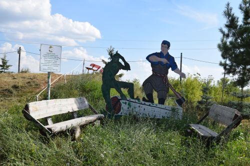 Уникальный парк в Чулпанове: арт-объекты, отдых и гордость села