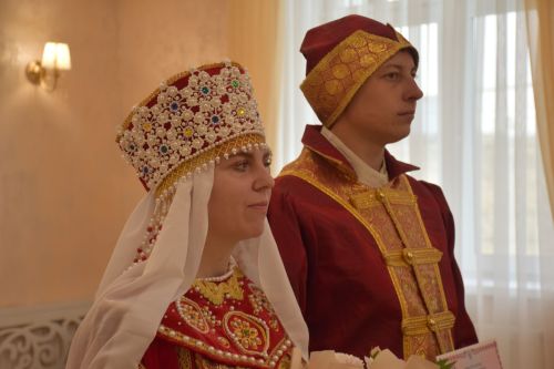 В Нурлате прошла этносвадьба с соблюдением русских народных традиций