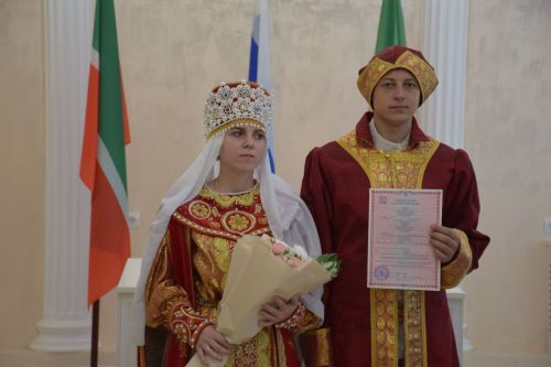 В Нурлате прошла этносвадьба с соблюдением русских народных традиций