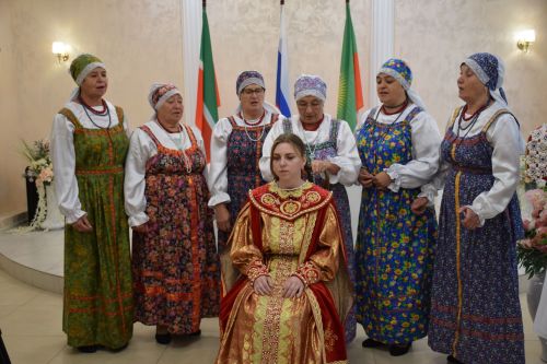 В Нурлате прошла этносвадьба с соблюдением русских народных традиций