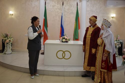 В Нурлате прошла этносвадьба с соблюдением русских народных традиций