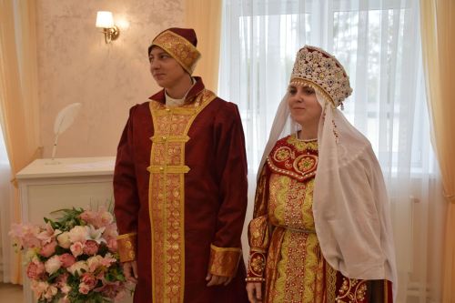 В Нурлате прошла этносвадьба с соблюдением русских народных традиций