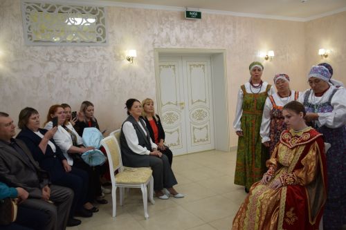 В Нурлате прошла этносвадьба с соблюдением русских народных традиций