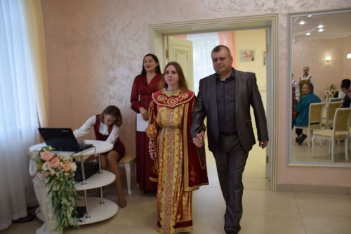 В Нурлате прошла этносвадьба с соблюдением русских народных традиций