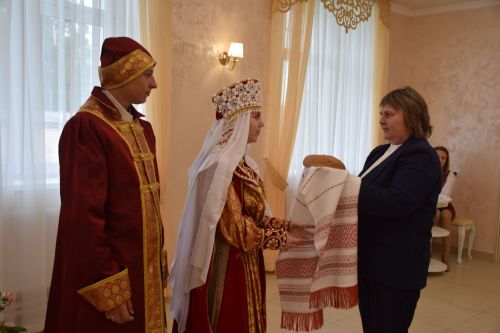В Нурлате прошла этносвадьба с соблюдением русских народных традиций