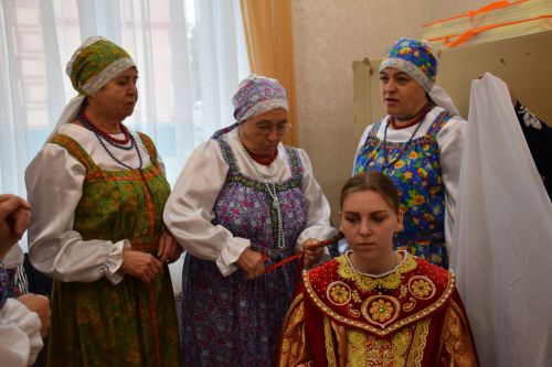 В Нурлате прошла этносвадьба с соблюдением русских народных традиций