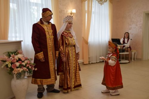 В Нурлате прошла этносвадьба с соблюдением русских народных традиций