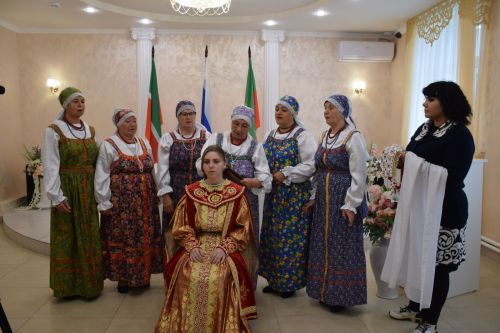 В Нурлате прошла этносвадьба с соблюдением русских народных традиций