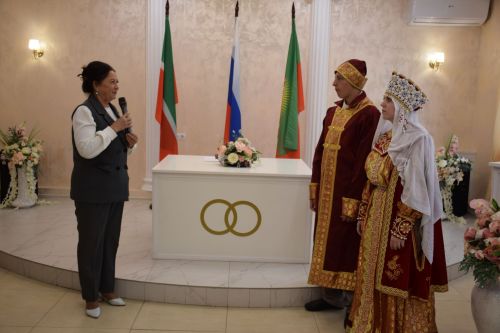 В Нурлате прошла этносвадьба с соблюдением русских народных традиций