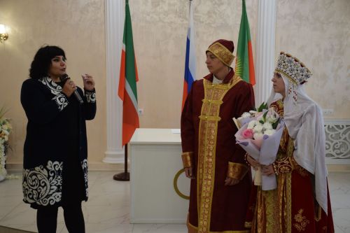 В Нурлате прошла этносвадьба с соблюдением русских народных традиций