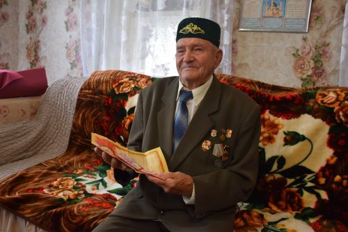 Ветеран труда из Средних Челнов отмечает 90-летний юбилей