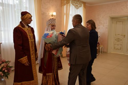 В Нурлате прошла этносвадьба с соблюдением русских народных традиций