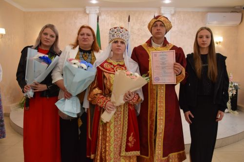 В Нурлате прошла этносвадьба с соблюдением русских народных традиций
