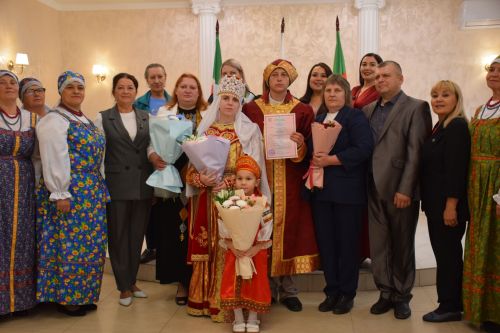 В Нурлате прошла этносвадьба с соблюдением русских народных традиций