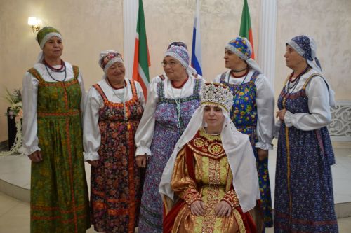 В Нурлате прошла этносвадьба с соблюдением русских народных традиций