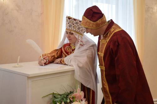 В Нурлате прошла этносвадьба с соблюдением русских народных традиций
