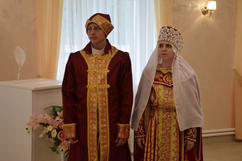 В Нурлате прошла этносвадьба с соблюдением русских народных традиций