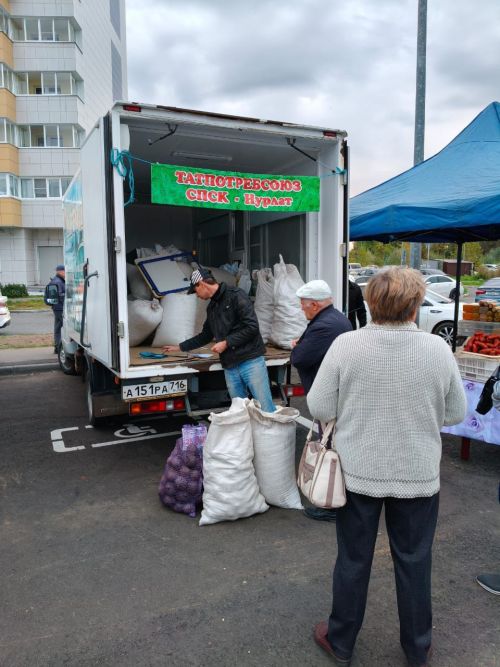 Нурлатские аграрии представили свою продукцию на ярмарке в Казани
