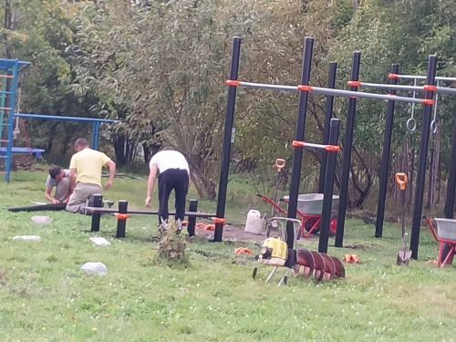 На улице Рябиновая города Нурлат установили новую спортивную площадку