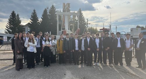 Нурлатские школьники познакомились с профессией нефтяника