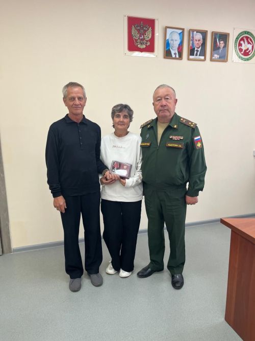 Родителям героя СВО Сергея Муртазина вручили орден Мужества, заслуженный их сыном ценою жизни