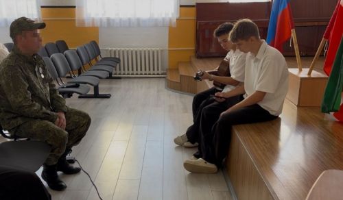 В нурлатской школе прошел урок, посвященный Дню воссоединения
