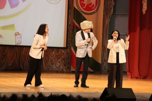 В Нурлате прошел отборочный тур межрегиональной татарской лиги КВН «Әйдә, ШаяРТ»