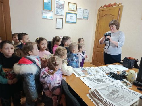 Главный редактор, оператор, диктор: воспитанники «Белочки» примерили медийные профессии