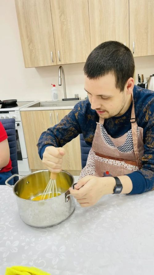 Блины своими руками: в «Гармонии» устроили день кулинарных открытий