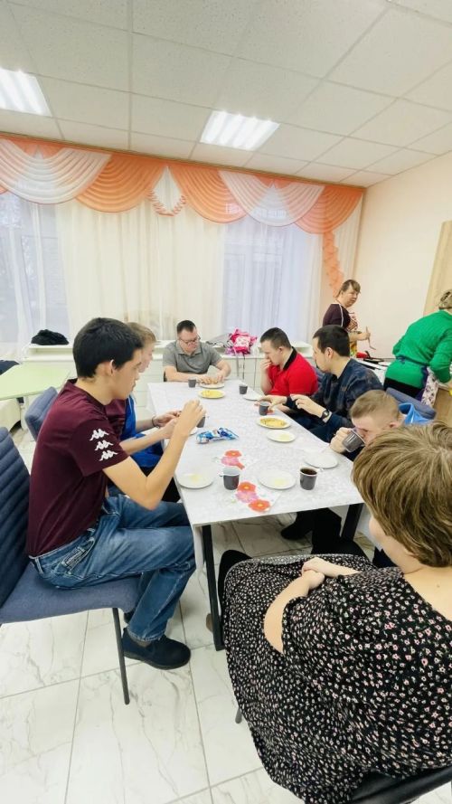 Блины своими руками: в «Гармонии» устроили день кулинарных открытий