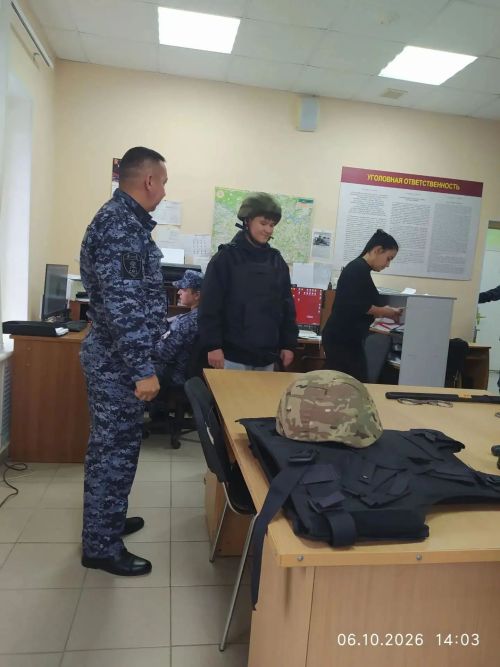 Нурлатские школьники побывали в Росгвардии по проекту «Билет в будущее»