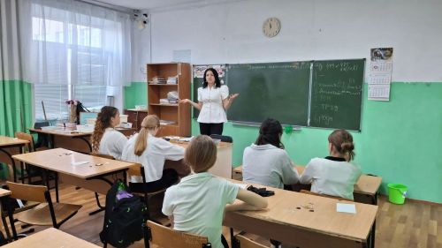 В Нурлате школьники создали украшения с татарскими орнаментами