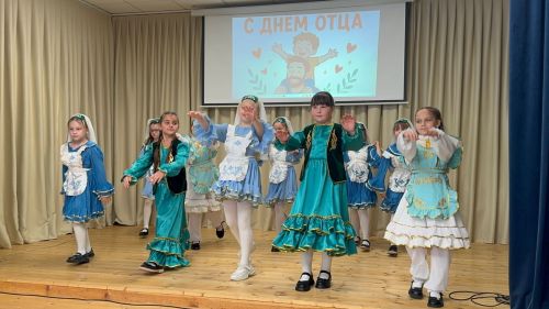 В Нурлате прошел концерт ко Дню отца
