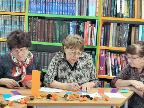 В Нурлате прошел осенний бал для пожилых читателей библиотеки
