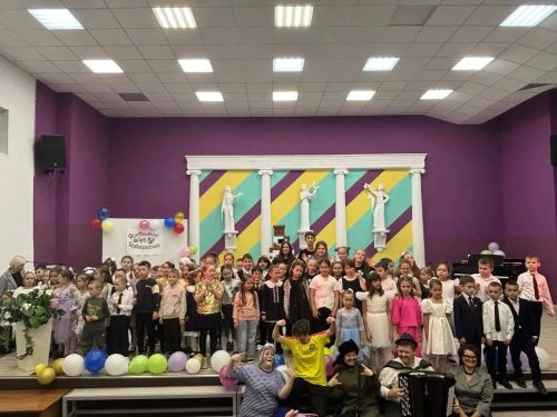 В Нурлатской школе искусств «Сэлэт» первоклассников посвятили в юные артисты