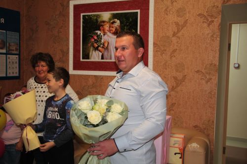 Семья бойца СВО из Нурлата встретила дочь Надежду