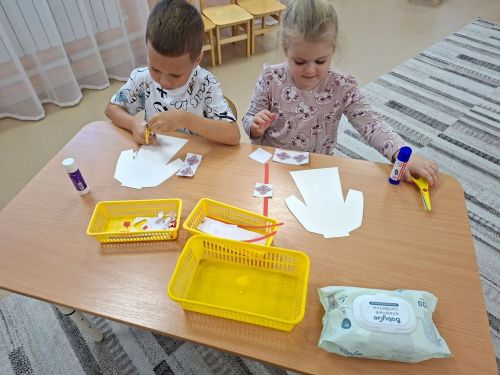 В детсаду «Росинка» прошел мастер-класс по чувашским узорам