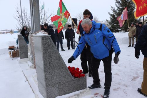 В Нурлате почтили память воинов-интернационалистов