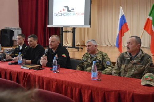 В Нурлатском аграрном техникуме прошел Урок мужества: поисковики рассказали студентам о героях прошлого и настоящего