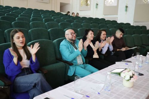 Смех, драйв и чистый задор: в Нурлате выбрали лучшие команды КВН