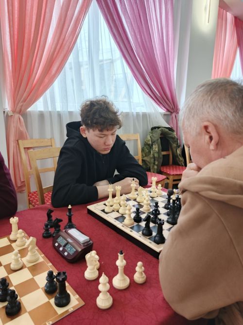 Михаил Безруков стал чемпионом Нурлата по шахматам