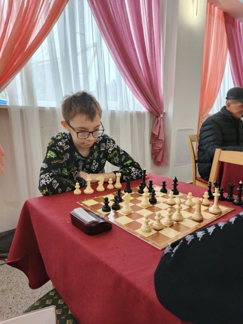 Михаил Безруков стал чемпионом Нурлата по шахматам