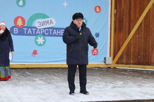 В Нурлате с размахом проводили зиму: блины, хороводы и парад «Весны-чудесницы»
