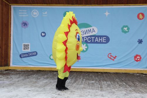 В Нурлате с размахом проводили зиму: блины, хороводы и парад «Весны-чудесницы»