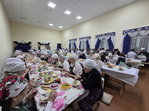 В Степном Озере прошел первый коллективный ифтар месяца Рамадан